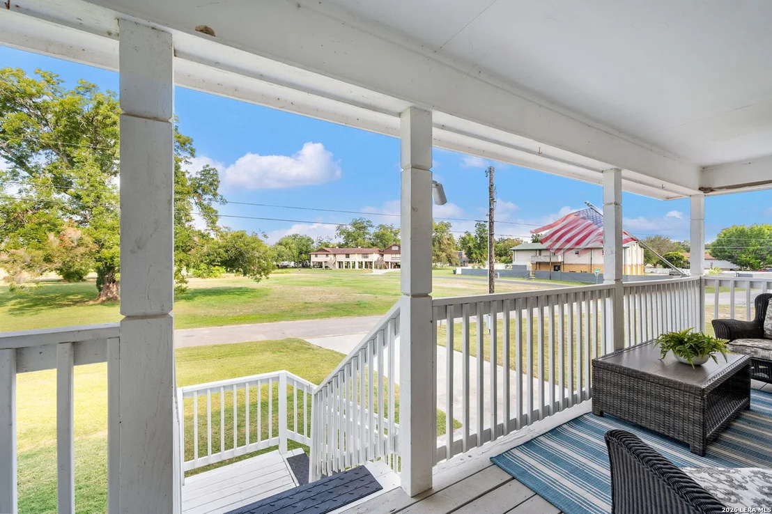 Photo of 34 river oak