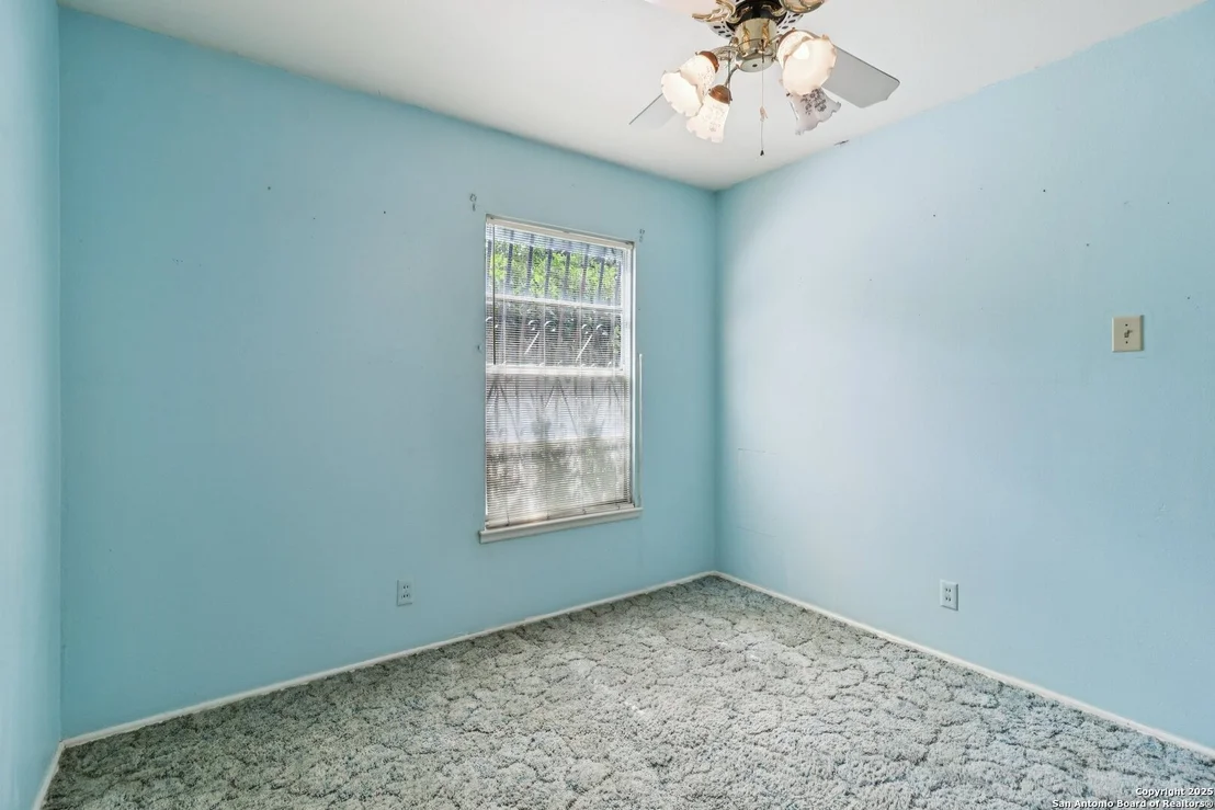 Photo of 5547 Middlefield Dr