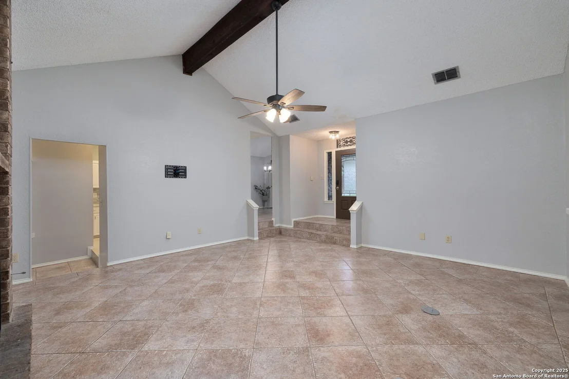 Photo of 9231 Saint Ives