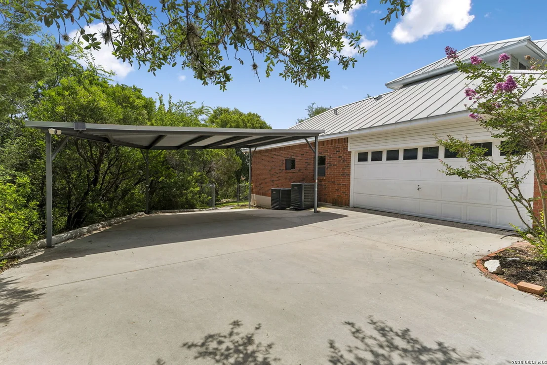 Photo of 14806 Circle J Trl
