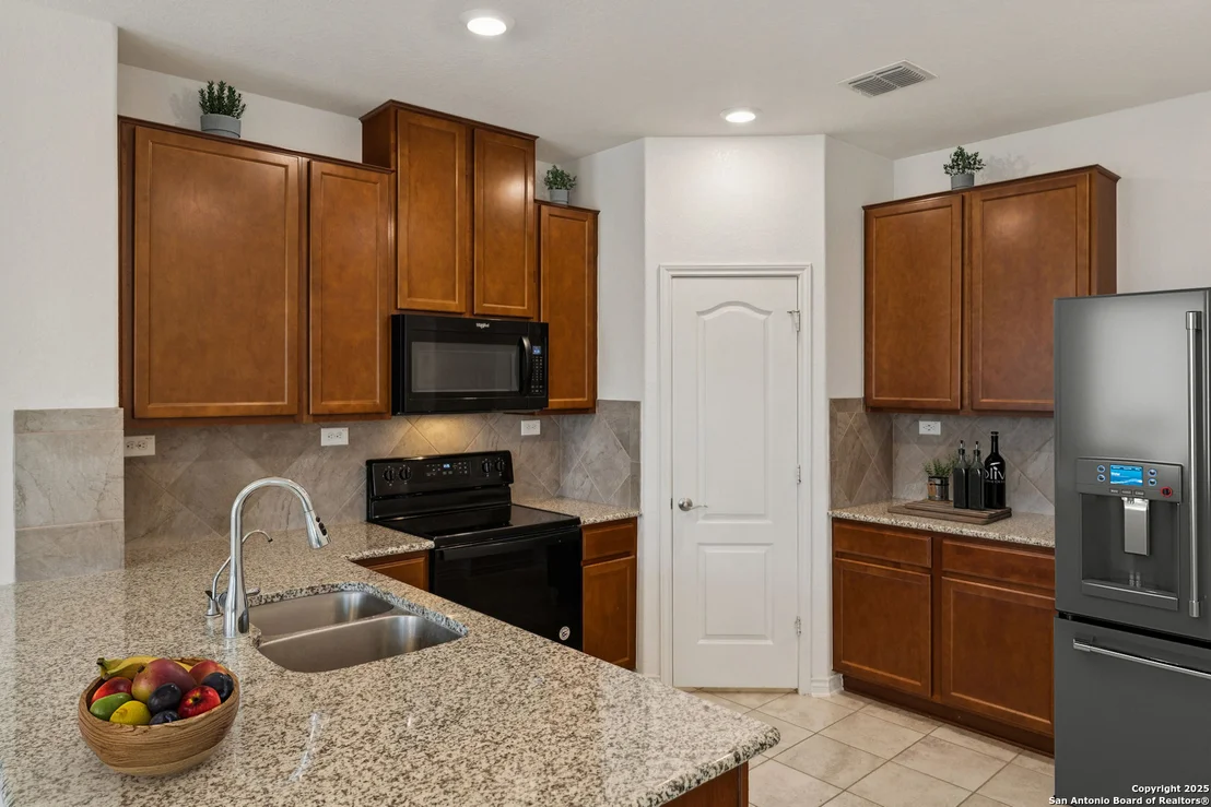 Photo of 8277 Assumption