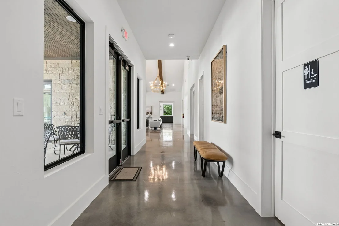 Photo of 121 Cimarron Crk