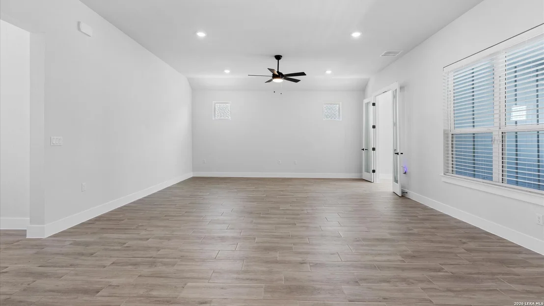 Photo of 1355 Dancing Oak