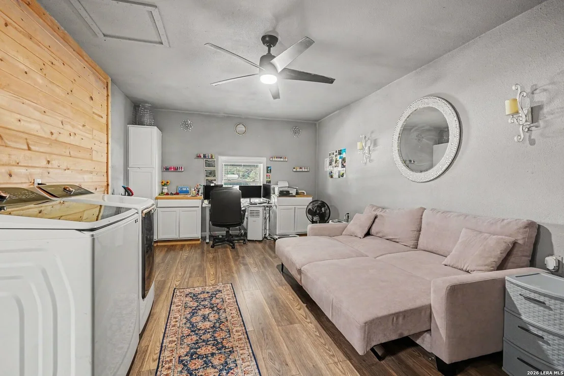 Photo of 3210 Kirby Dr