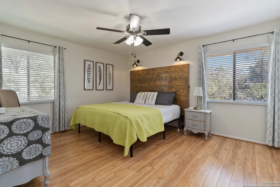 Photo of 1291 Springwater