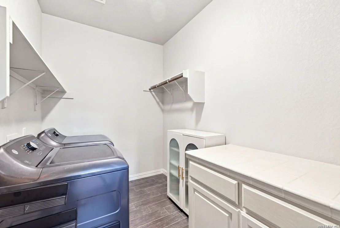 Photo of 212 W Baylor