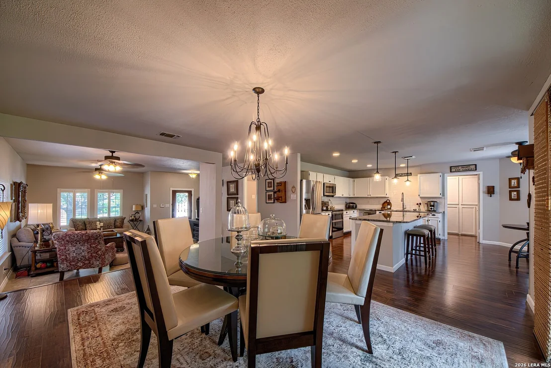 Photo of 2422 Thrasher Oak