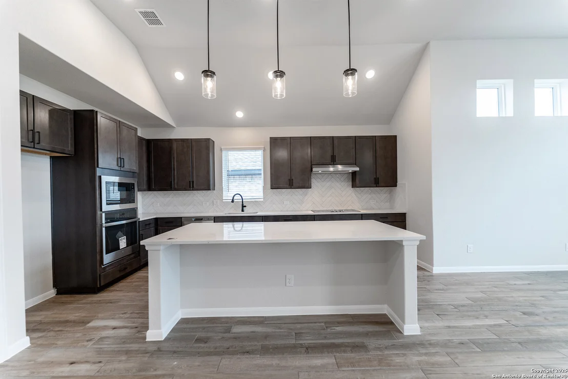 Photo of 154 Ednie Ln