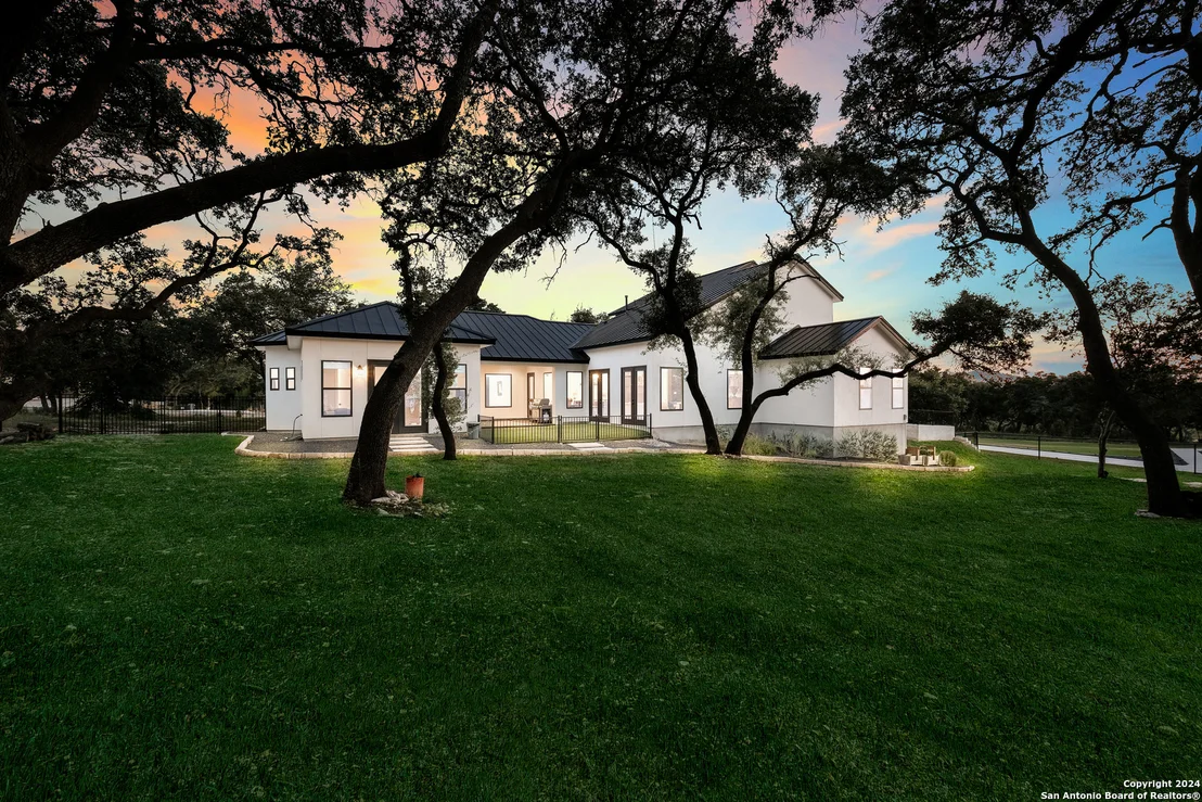 Photo of 718 post oak ridge