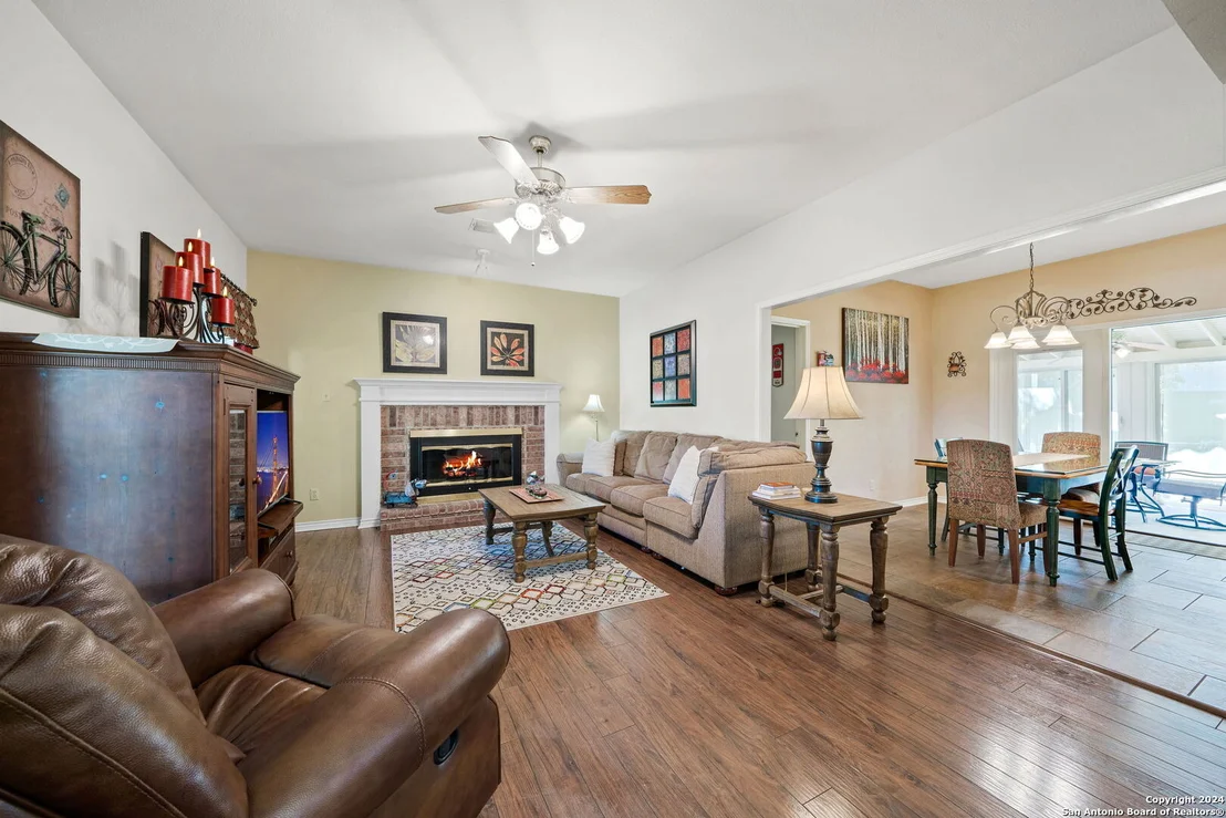 Photo of 2534 RIM OAK