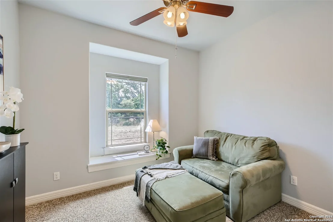 Photo of 678 Pr 3702