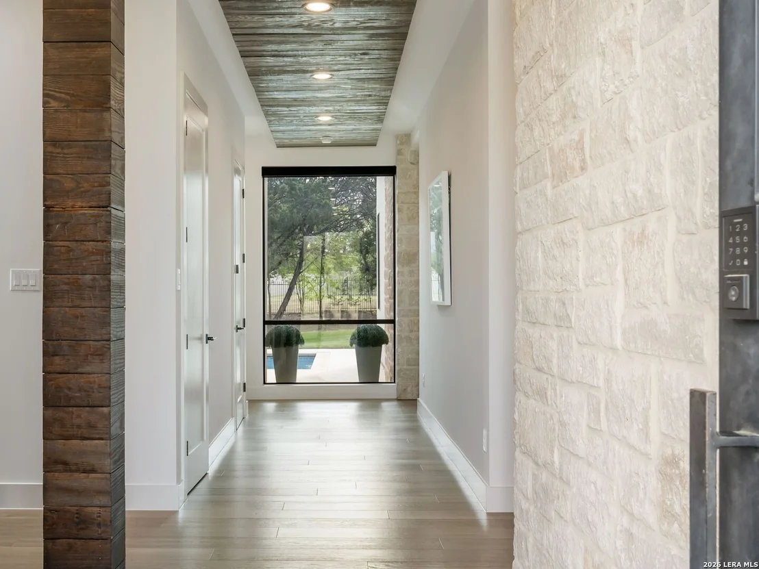 Photo of 211 Wellesley Hill