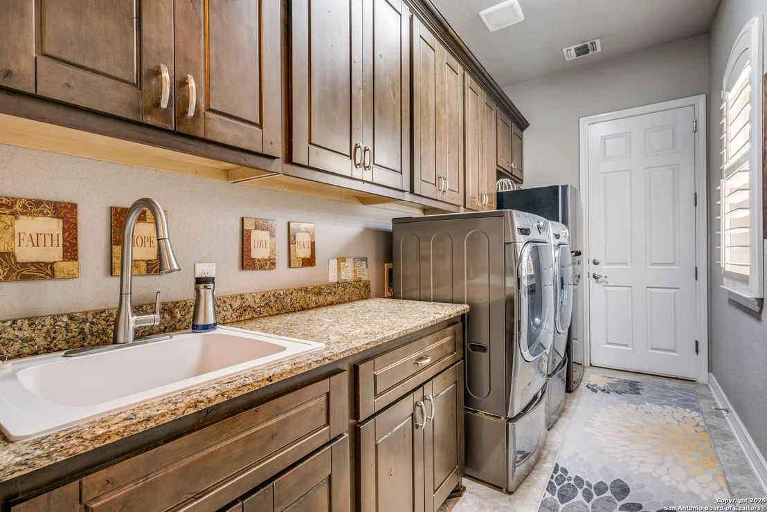 Photo of 18111 Abingdon Pl