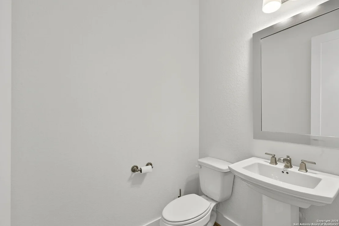Photo of 8608 Shady Gate