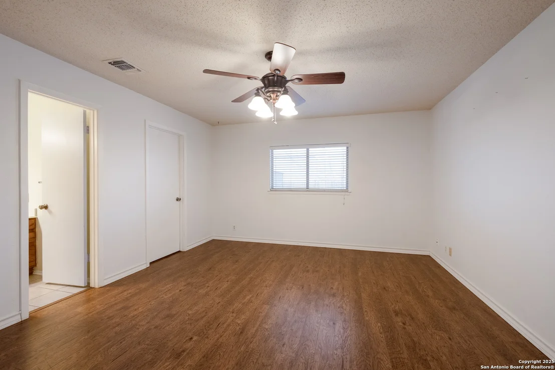 Photo of 9731 Addersley
