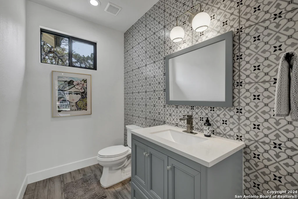 Photo of 384 Eagle Rock