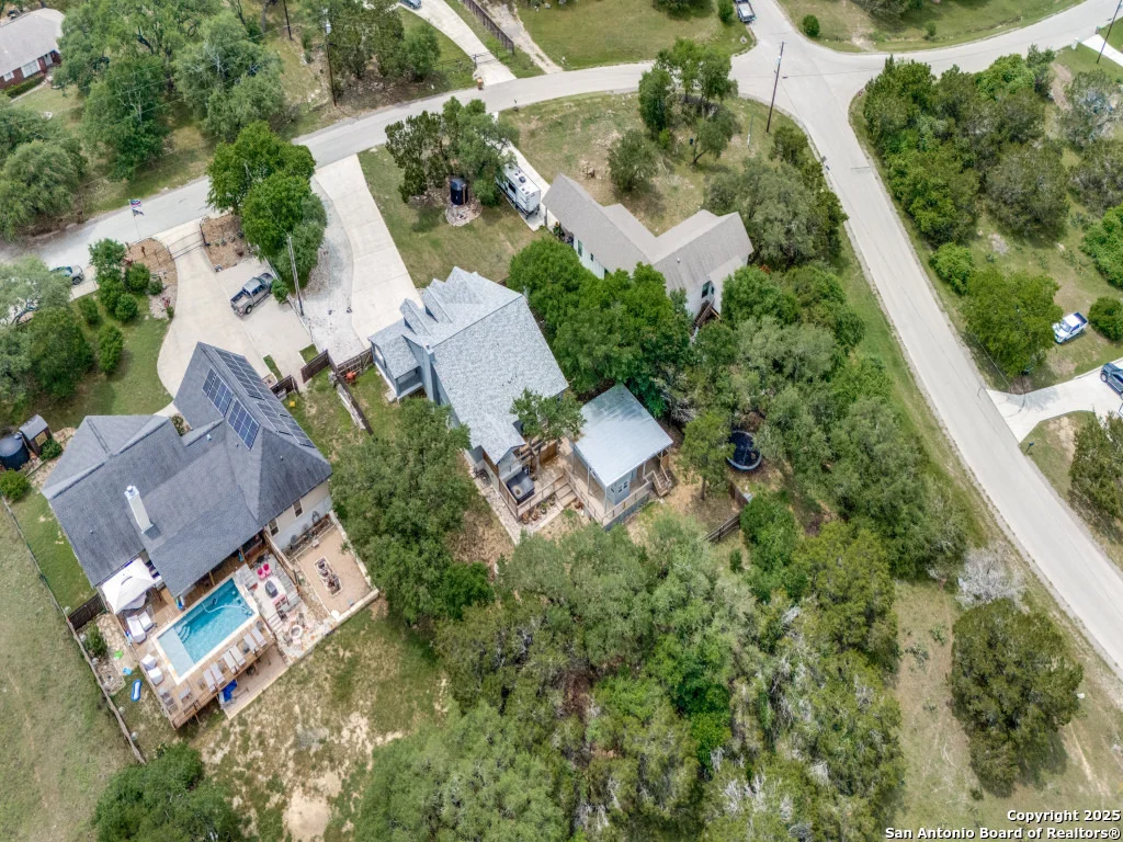 Photo of 651 RIVER VIEW DR