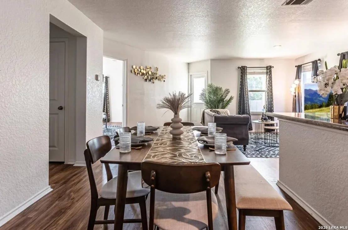 Photo of 3240 Mission Riv