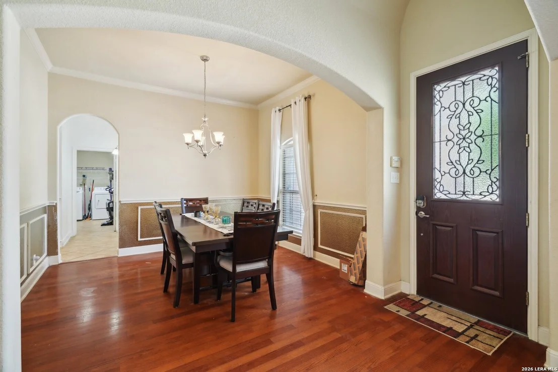 Photo of 7027 LAURA HTS