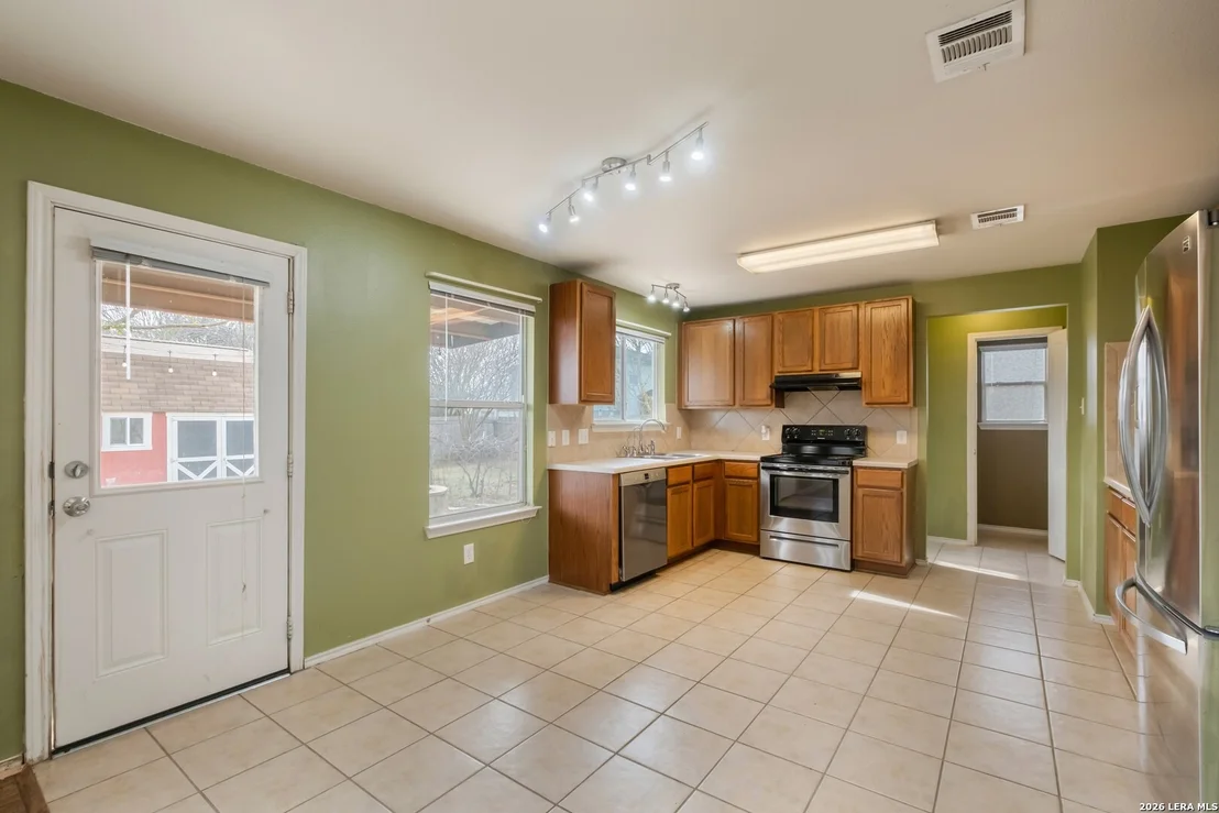 Photo of 3679 Archer Blvd