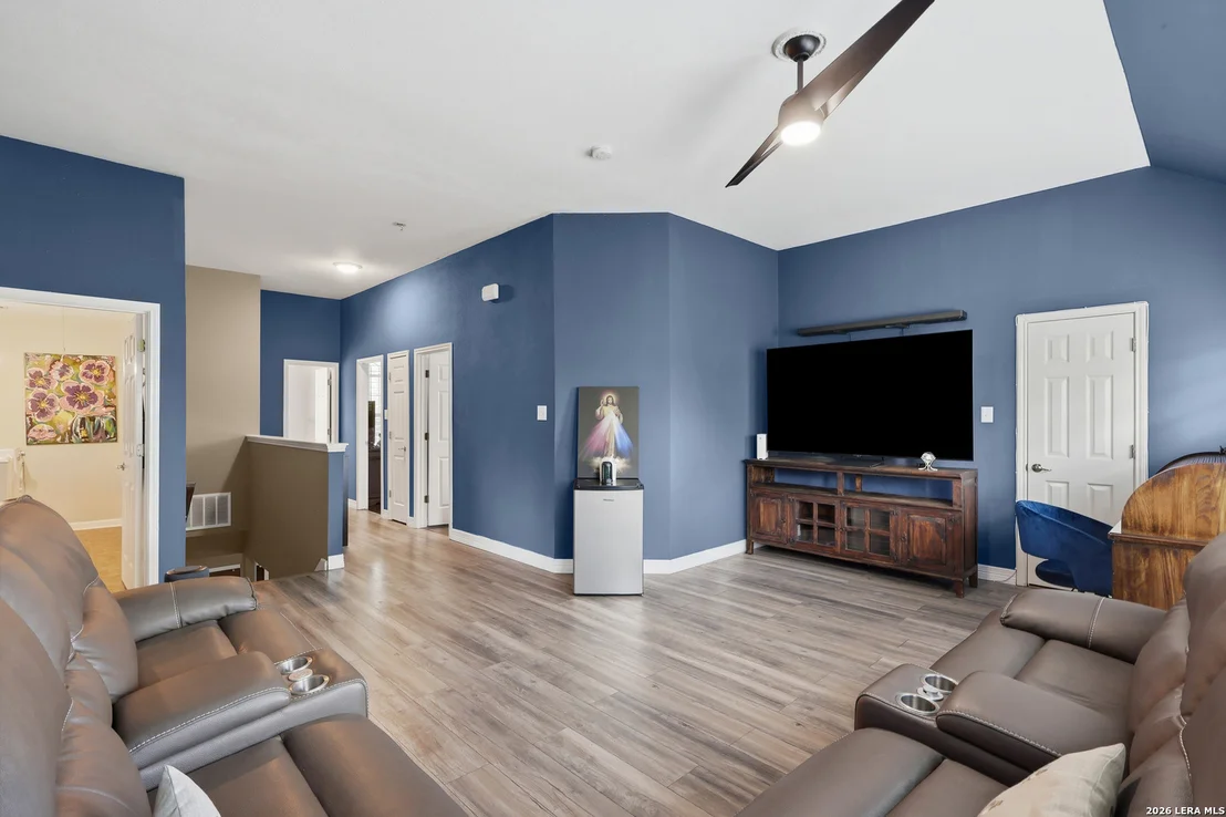 Photo of 15607 Mission Crst