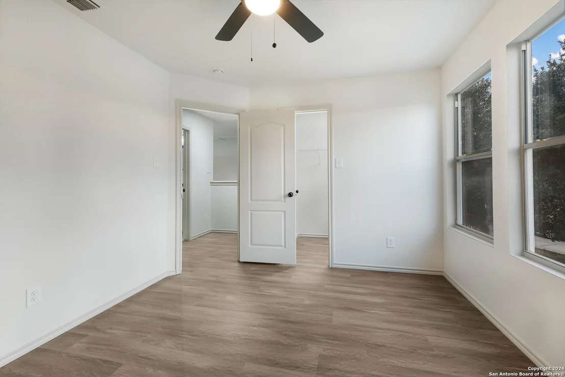 Photo of 8902 Catkin Meadow