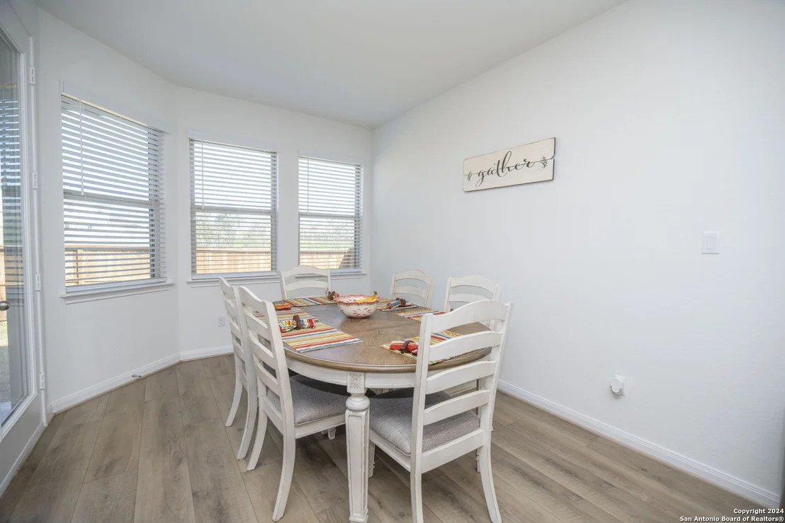 Photo of 4819 Park Leaf