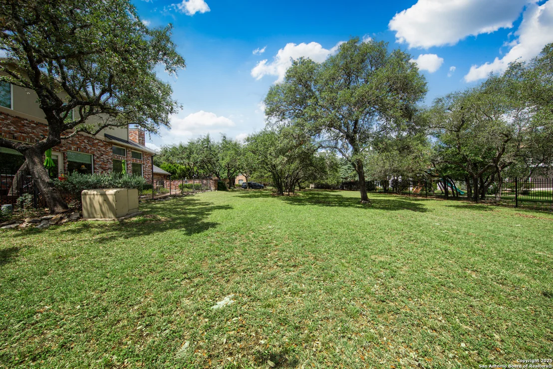 Photo of 4 Horns Cross