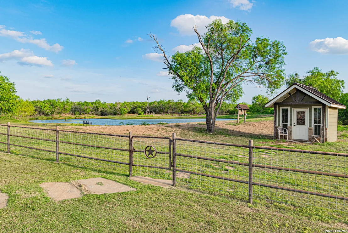 Photo of 819 County Road 356