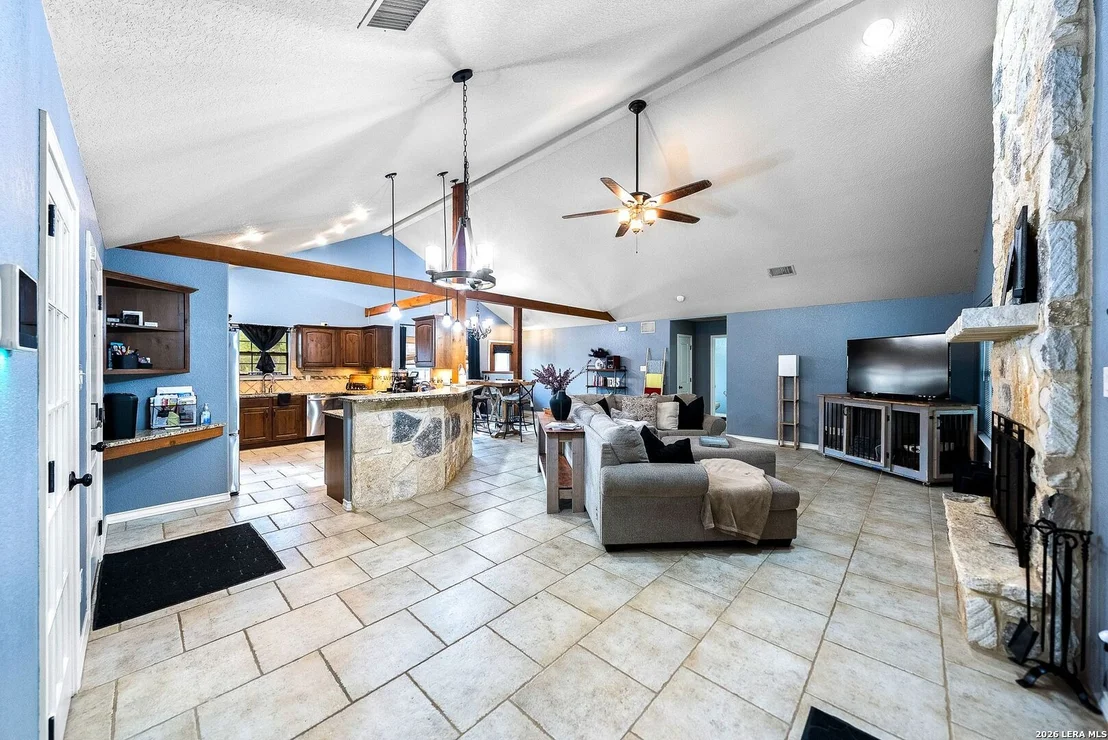 Photo of 552 Jacobs Ln