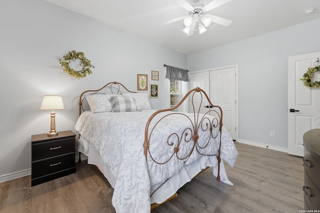 Photo of 1832 Mountain Laurel