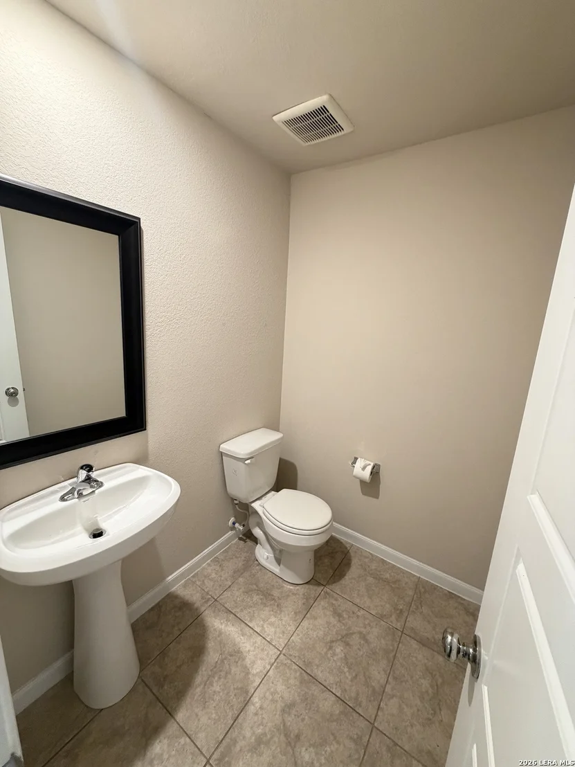 Photo of 810 Retama