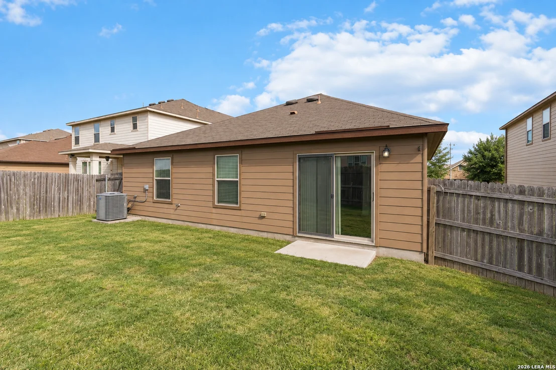Photo of 112 HINGE CHASE