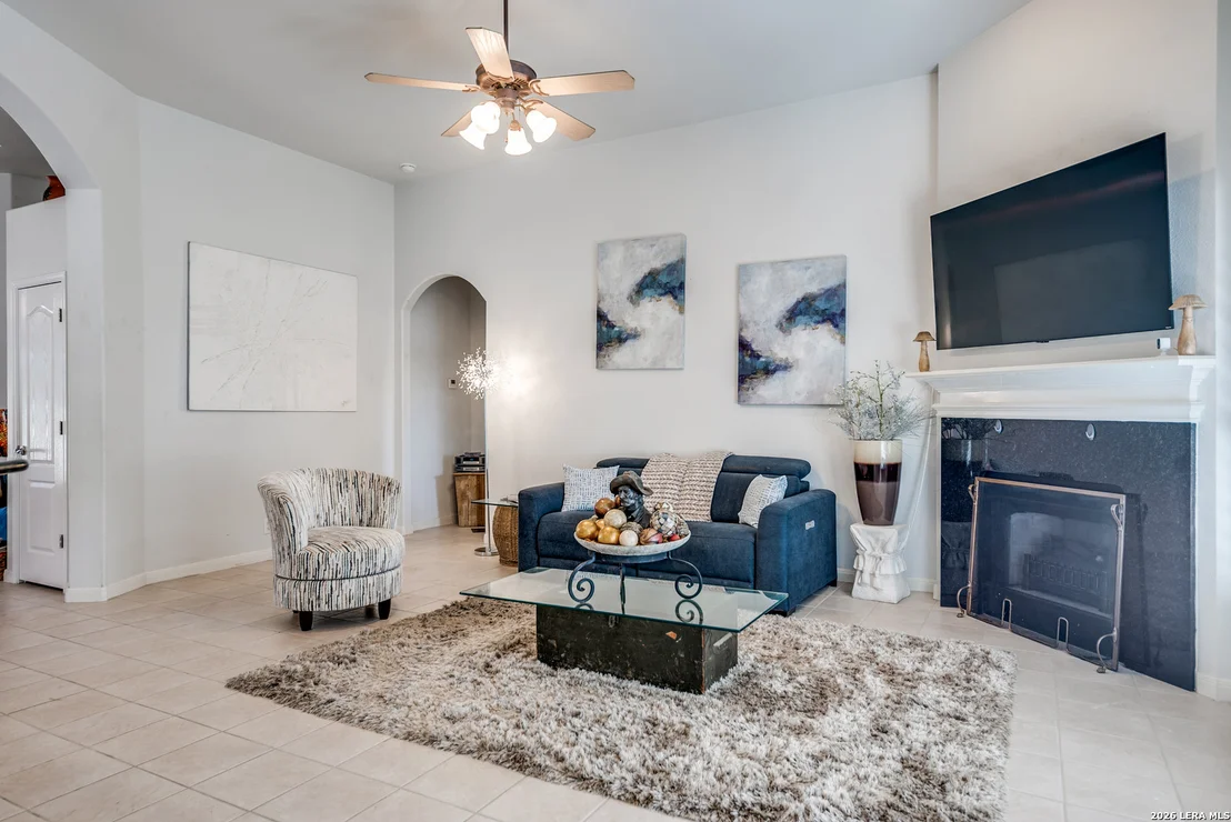 Photo of 914 Grassy Meadows