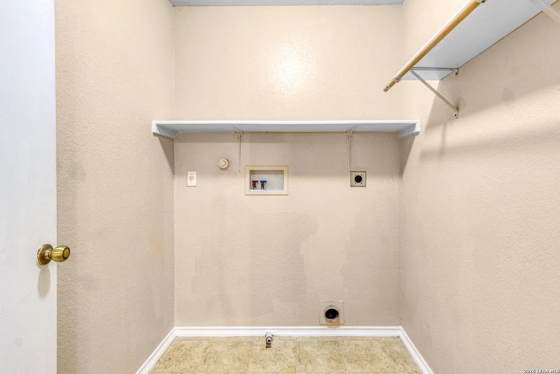 Photo of 131 BOOKER PALM