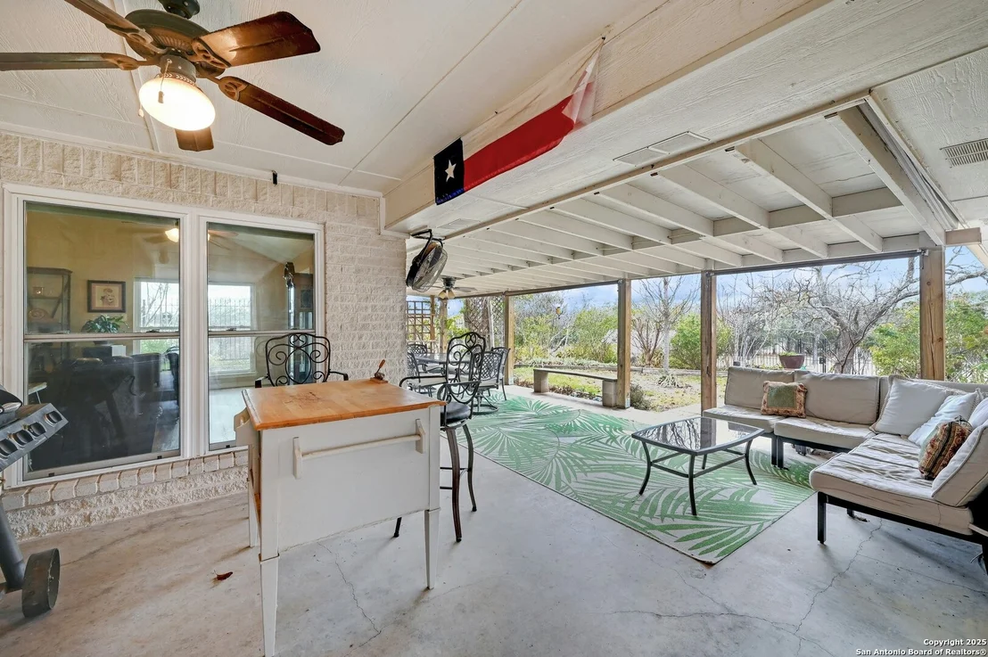 Photo of 315 Greenleaf Dr