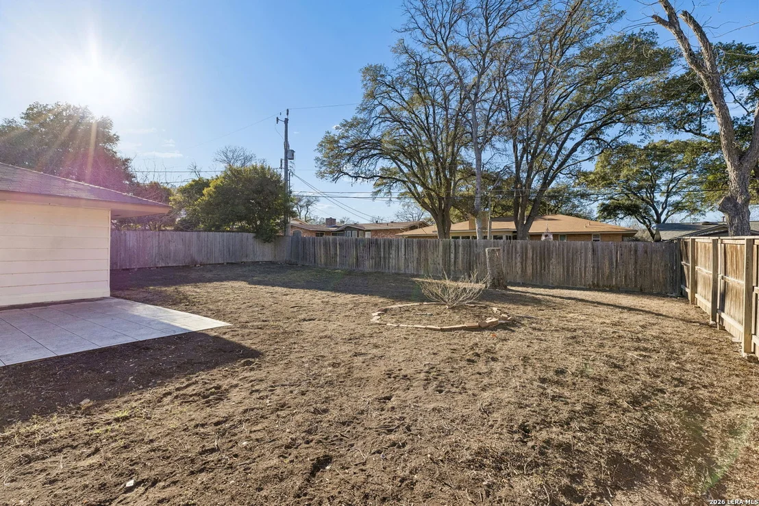 Photo of 3619 Mapleton