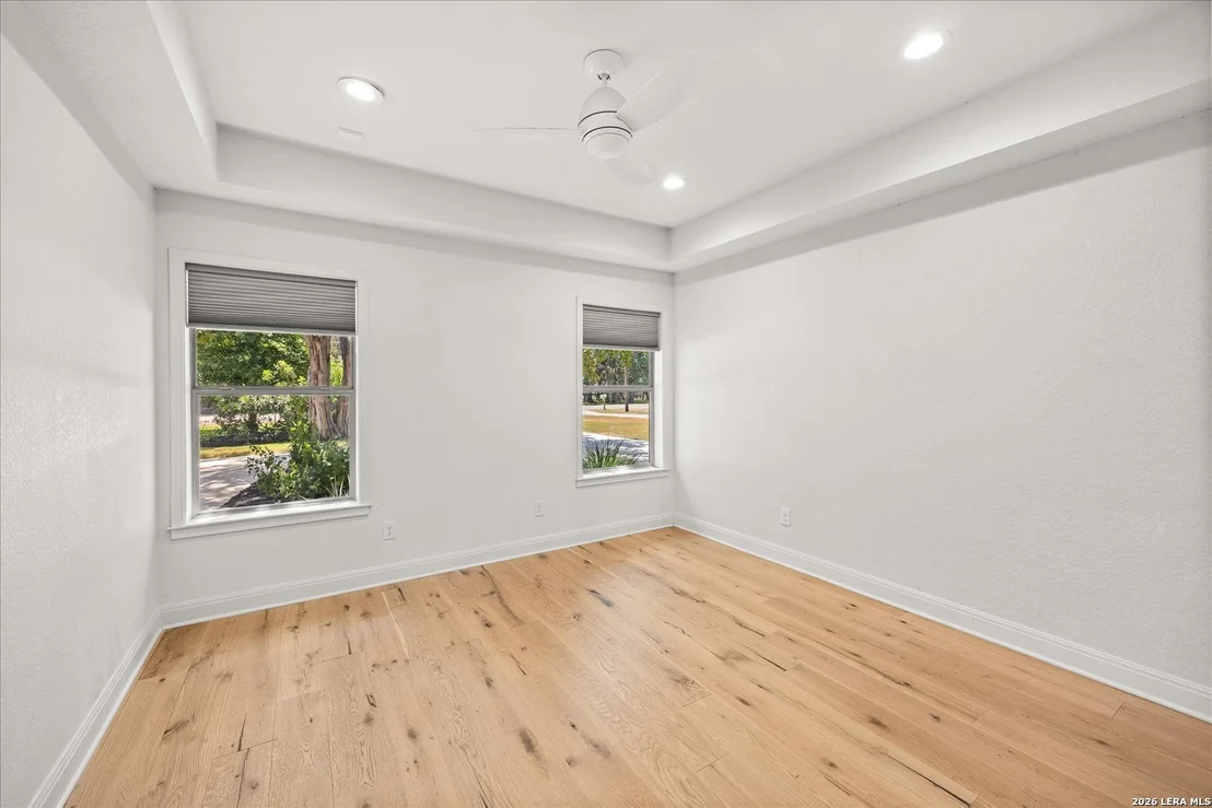 Photo of 429 Lakeview Blvd.