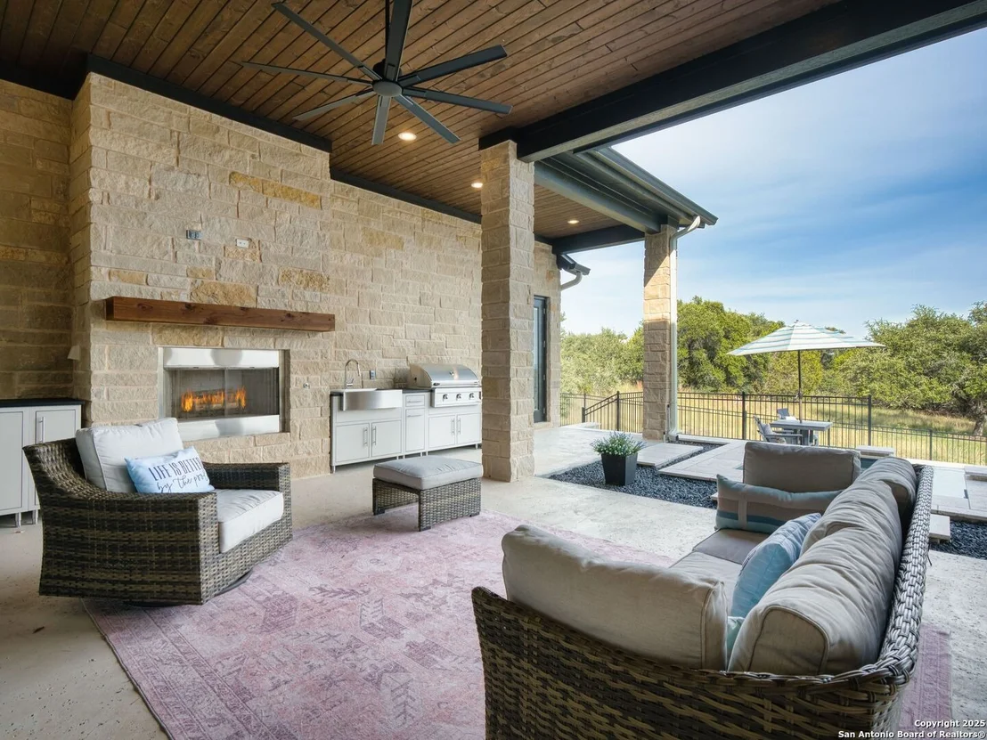 Photo of 207 River Bend