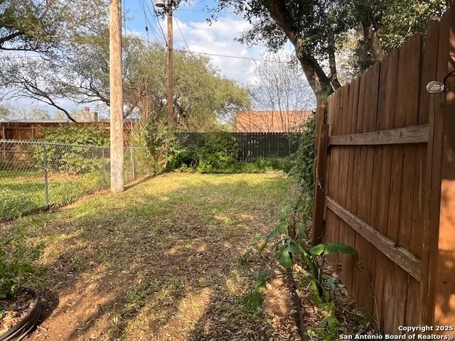 Photo of 1216 Mockingbird