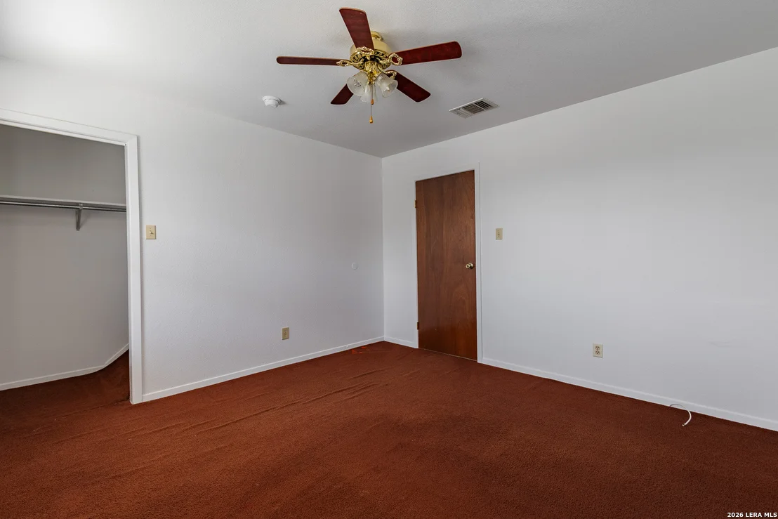 Photo of 121 Falcon Blvd