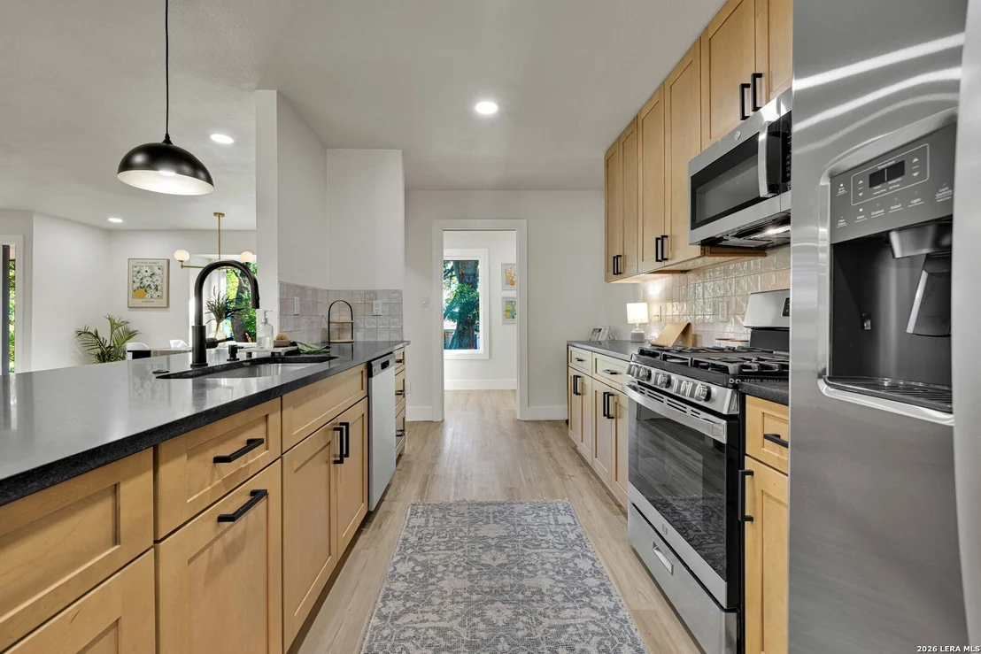 Photo of 127 Highview Dr