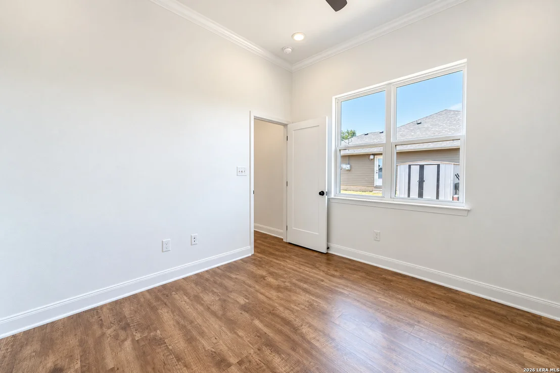 Photo of 5164 Comanche Dr