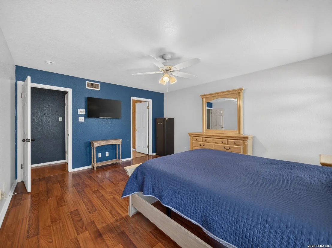 Photo of 2611 Barton Hill Dr