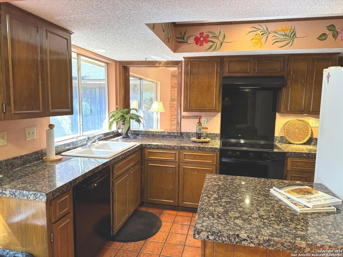 Photo of 13542 Hollow View