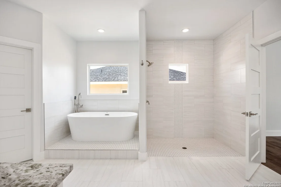 Photo of 103 N JOHN BIRD