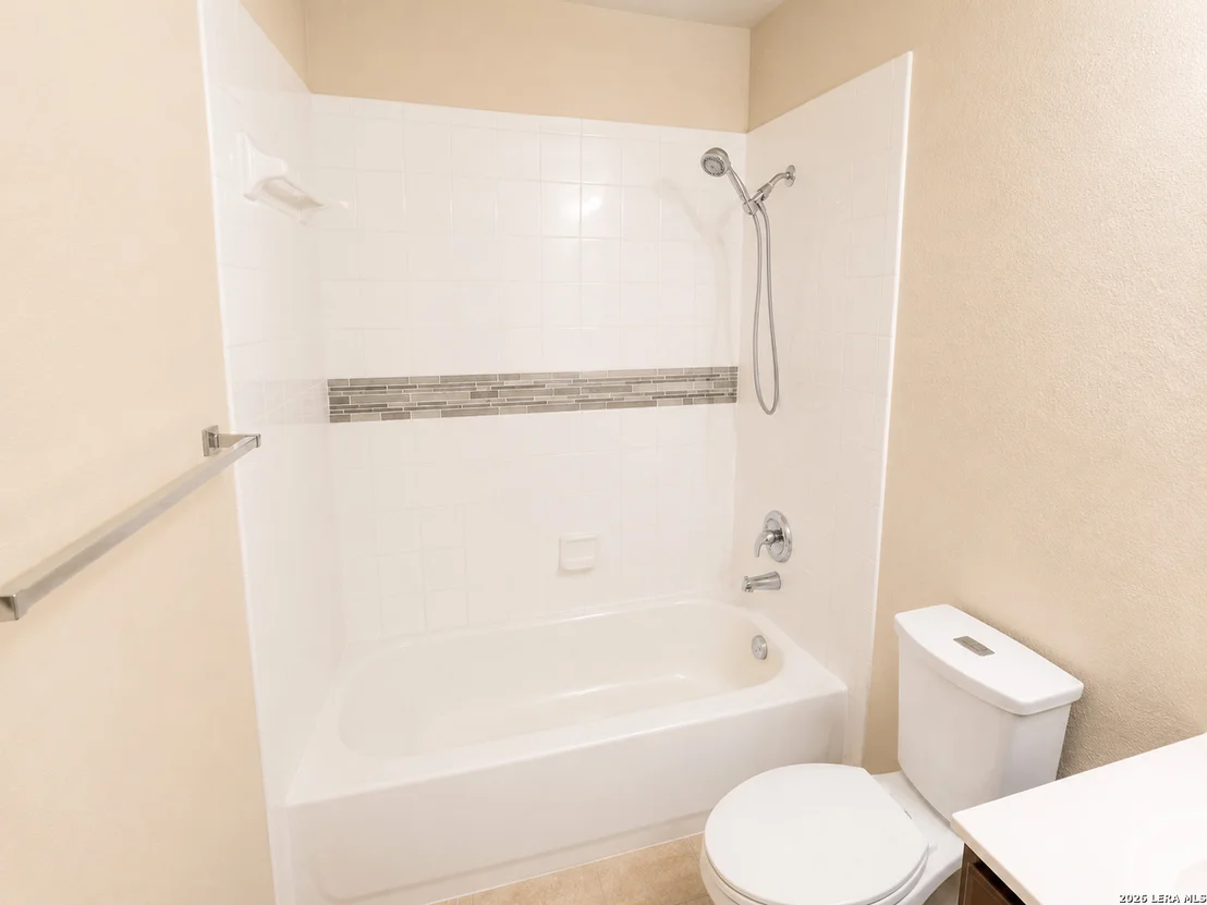 Photo of 535 DIANA DR