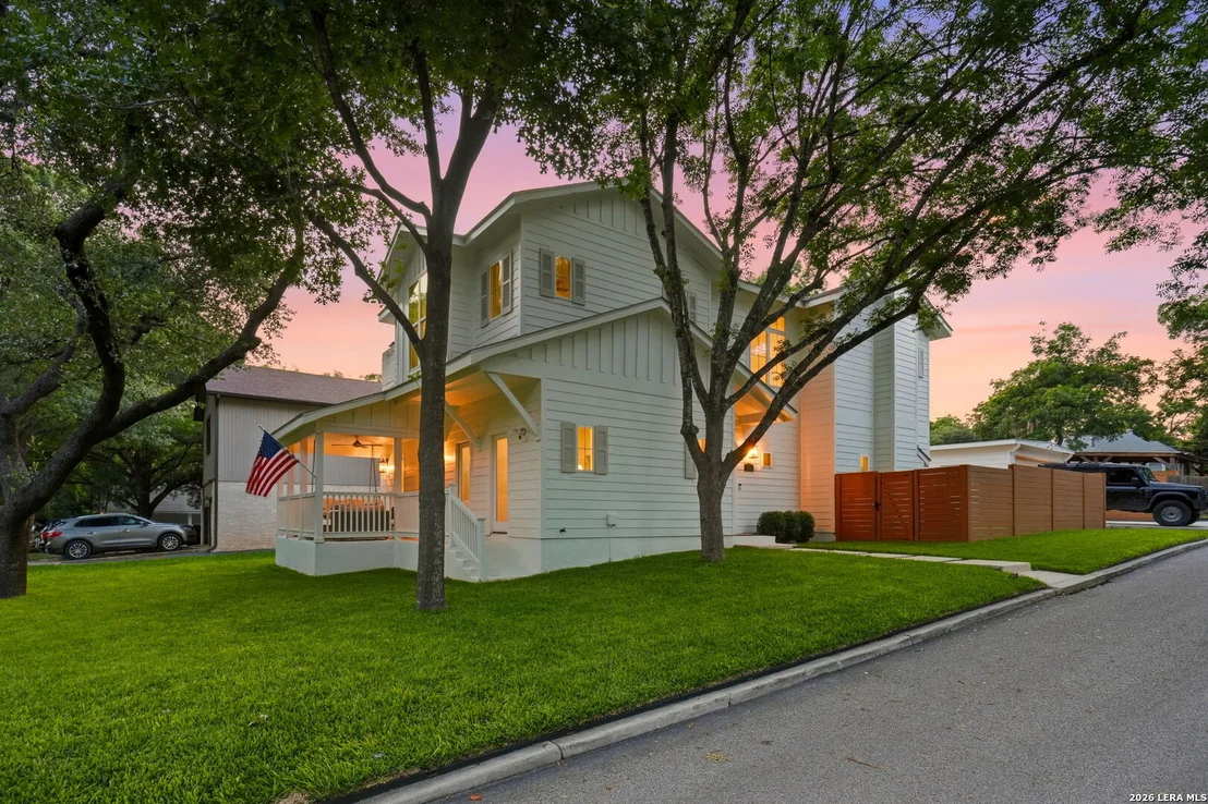 Photo of 301 OGDEN LN