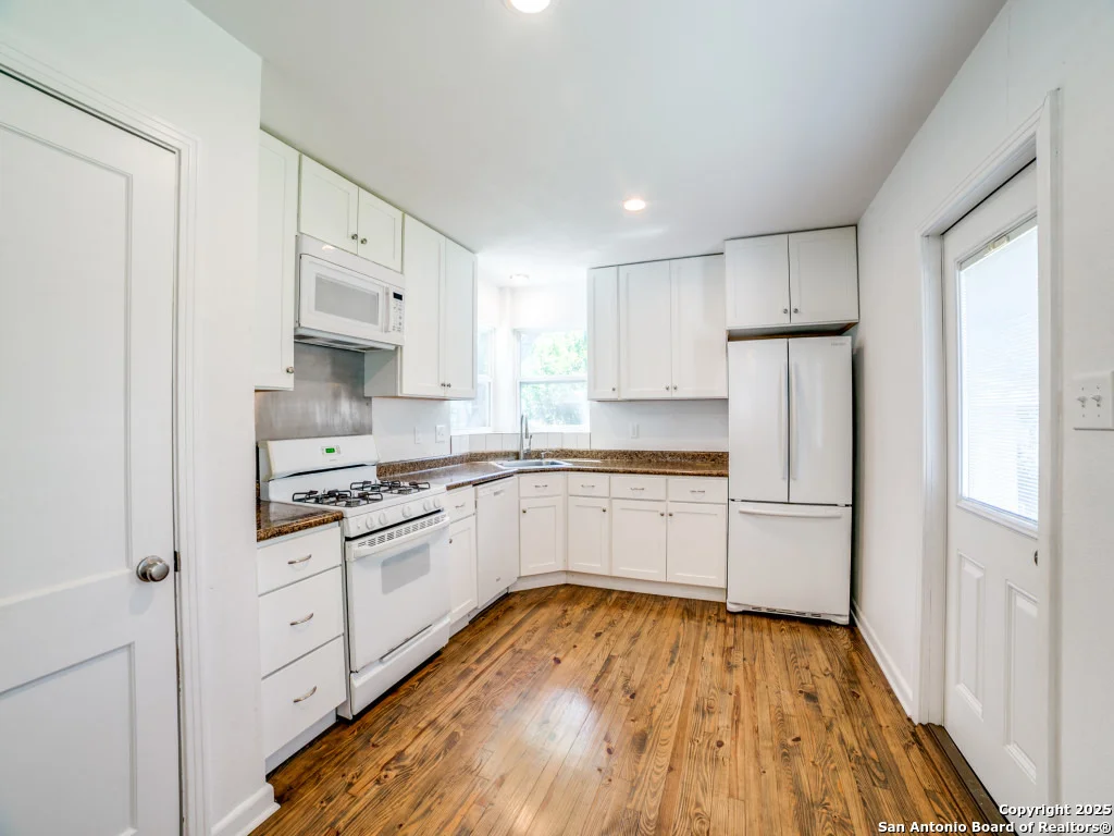 Photo of 130 Vaughan Pl