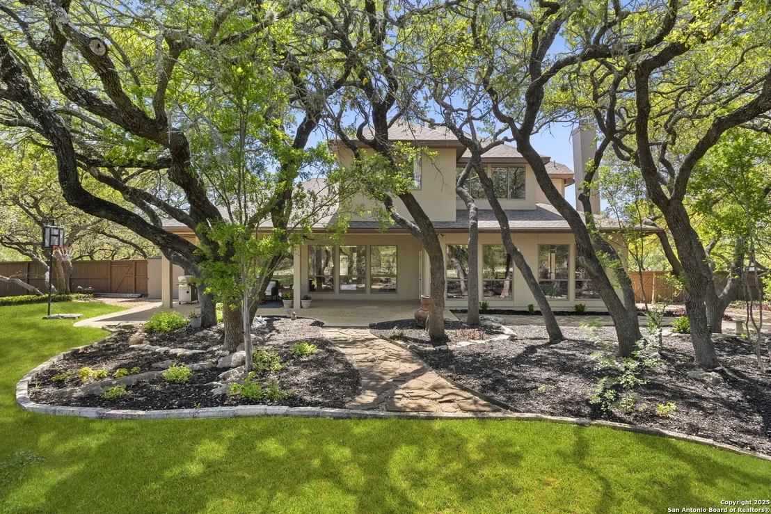 Photo of 915 Foxton